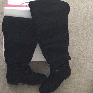 Fold top boots